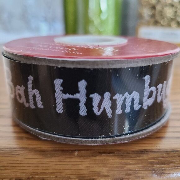 Christmas Crafts Lot - Includes Tulle, Ribbon, and Bulk Ornaments For Crafting - Picture 5 of 16